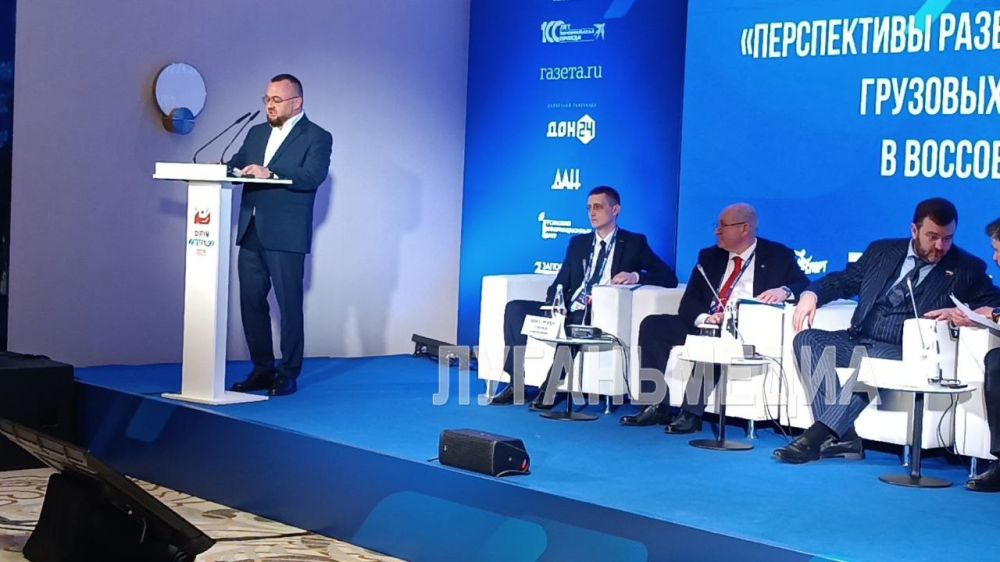 В стенах алчевского Детского центра музея Победы состоялась встреча школьников с Героем Луганской Народной Республики Александром Кузнецовым В стенах алчевского Детского центра музея Победы состоялась встреча школьников с Героем Луганской Народной Республики Александром Кузнецовым
