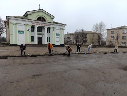 В рамках благоустройства и поддержания чистоты учреждения культуры присоединились к акции "Чистая Республика" В рамках благоустройства и поддержания чистоты учреждения культуры присоединились к акции "Чистая Республика"