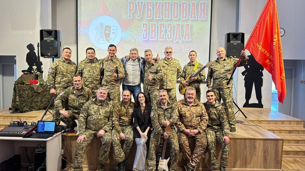 Олег Коваль: Творческая встреча артистов фронтовой творческой бригады ансамбля песни и пляски ЮВО МО РФ «Рубиновая звезда» с обучающимся столицы прошла в Луганском УВК №51 имени 10-летия Республики Олег Коваль: Творческая встреча артистов фронтовой творческой бригады ансамбля песни и пляски ЮВО МО РФ «Рубиновая звезда» с обучающимся столицы прошла в Луганском УВК №51 имени 10-летия Республики