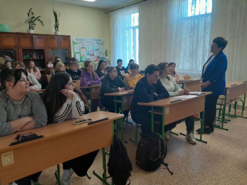 В Беловодске прошёл Республиканский месячник родительских собраний В Беловодске прошёл Республиканский месячник родительских собраний