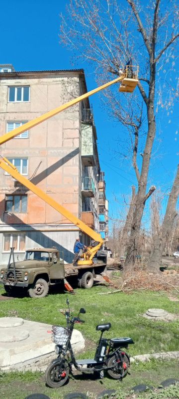Виктория Сергеева: Коммунальщики в действии. Коммунальные предприятия проводят работы по поддержанию чистоты и порядка в городском округе Виктория Сергеева: Коммунальщики в действии. Коммунальные предприятия проводят работы по поддержанию чистоты и порядка в городском округе