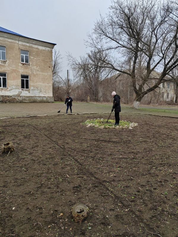 В рамках благоустройства и поддержания чистоты учреждения культуры присоединились к акции "Чистая Республика" В рамках благоустройства и поддержания чистоты учреждения культуры присоединились к акции "Чистая Республика"