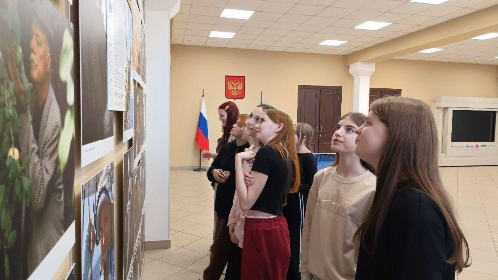 Выставку «Движение по вертикали» в Первомайске посетили более 300 человек Выставку «Движение по вертикали» в Первомайске посетили более 300 человек