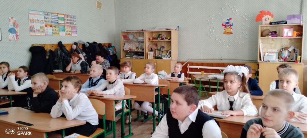 В Фрунзе провели Урок экологической грамотности: "Земля - наш дом" В Фрунзе провели Урок экологической грамотности: "Земля - наш дом"