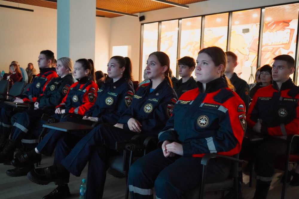 Добровольцы ЛугРО ВСКС посетили презентацию уникального фильма Добровольцы ЛугРО ВСКС посетили презентацию уникального фильма