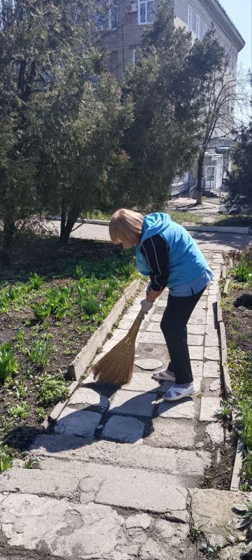 Четвёртого апреля Краснолучская городская больница "Известий" присоединилась к республиканской акции "Чистая республика-2025" Четвёртого апреля Краснолучская городская больница "Известий" присоединилась к республиканской акции "Чистая республика-2025"