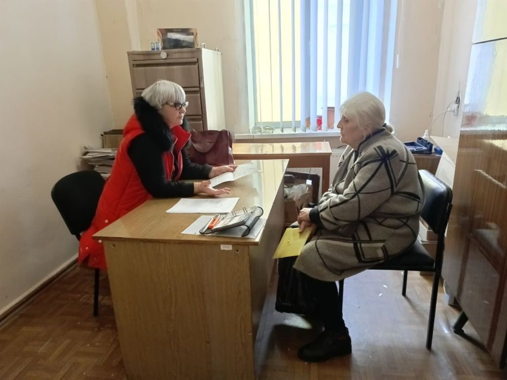 Продолжаются приемы граждан депутатами Совета городского округа муниципальное образование городской округ город Лисичанск Луганской Народной Республики Продолжаются приемы граждан депутатами Совета городского округа муниципальное образование городской округ город Лисичанск Луганской Народной Республики