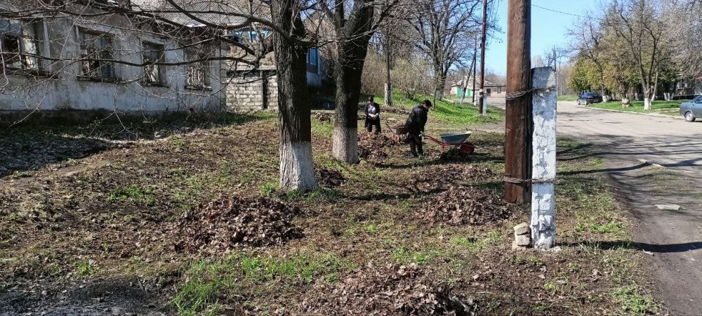 Краснолучский округ активно участвует в акции "Чистая Республика - 2025" Краснолучский округ активно участвует в акции "Чистая Республика - 2025"