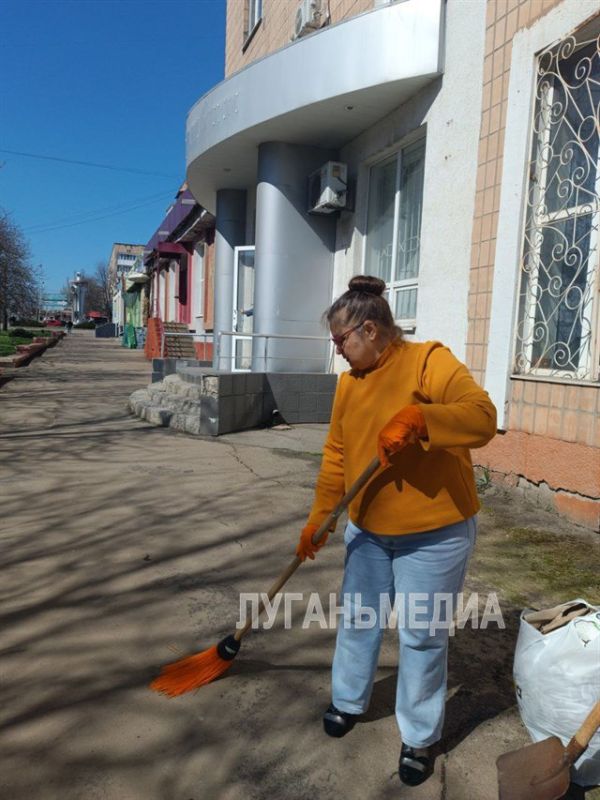 Корреспонденты «Славы Краснодона» присоединились к акции «Чистая Республика-2025!» Корреспонденты «Славы Краснодона» присоединились к акции «Чистая Республика-2025!»
