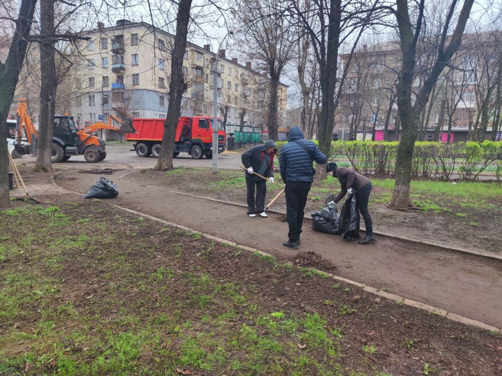5 апреля в акции "Чистая Республика-2025" принял участие коллектив МУП «Служба дорожного хозяйства и благоустройства города Алчевска ЛНР» 5 апреля в акции "Чистая Республика-2025" принял участие коллектив МУП «Служба дорожного хозяйства и благоустройства города Алчевска ЛНР»