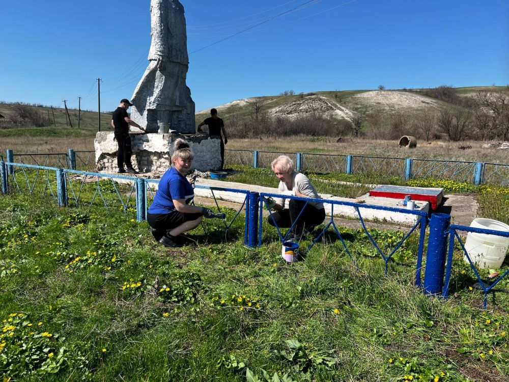 В селе Липовое начались работы по ремонту на Братской могиле В селе Липовое начались работы по ремонту на Братской могиле