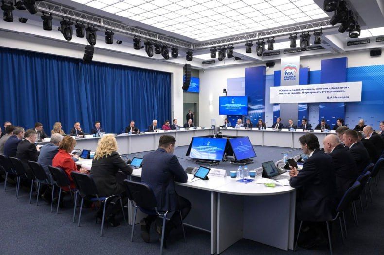 По народной программе «Единой России» в ЛНР отремонтировано более 4,6 тысяч объектов По народной программе «Единой России» в ЛНР отремонтировано более 4,6 тысяч объектов