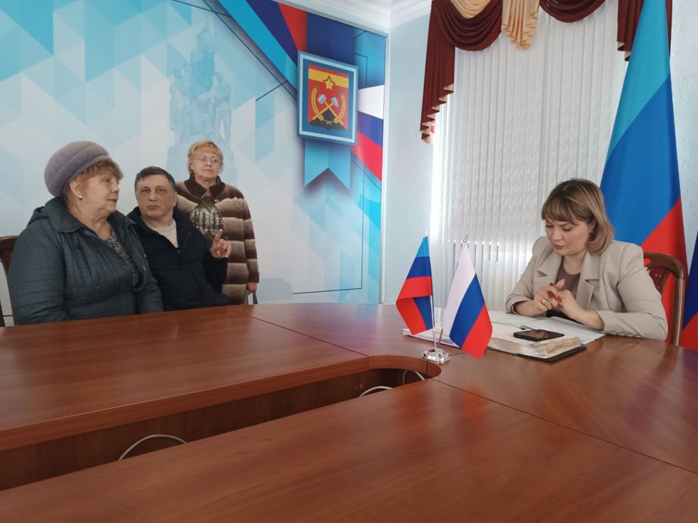 В Краснодоне состоялся личный прием граждан В Краснодоне состоялся личный прием граждан