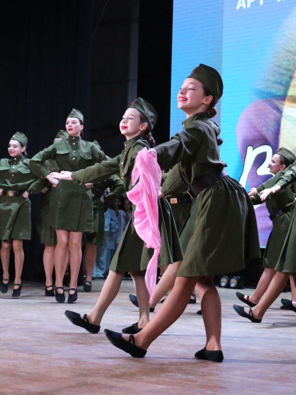 Всероссийский Арт-конкурс «Вдохновение» ежегодно собирает в Академии имени М.Матусовского талантливые коллективы и сольных исполнителей разных жанров и направлений, одно из которых хореография Всероссийский Арт-конкурс «Вдохновение» ежегодно собирает в Академии имени М.Матусовского талантливые коллективы и сольных исполнителей разных жанров и направлений, одно из которых хореография