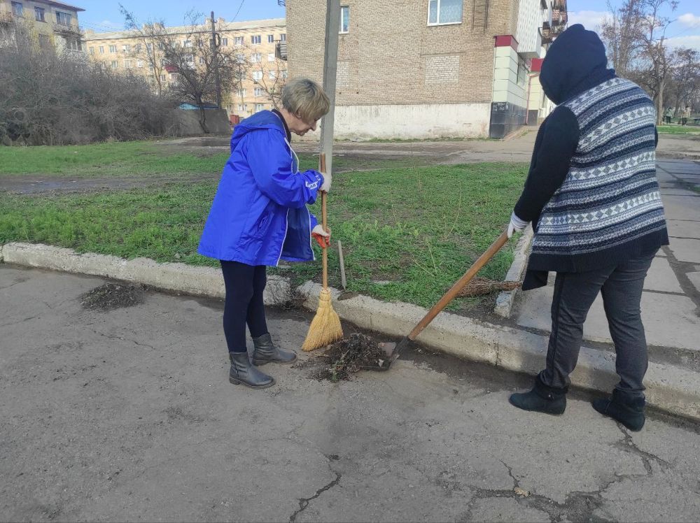 Активисты «Единой России» продолжают наводить порядок в муниципалитете Активисты «Единой России» продолжают наводить порядок в муниципалитете
