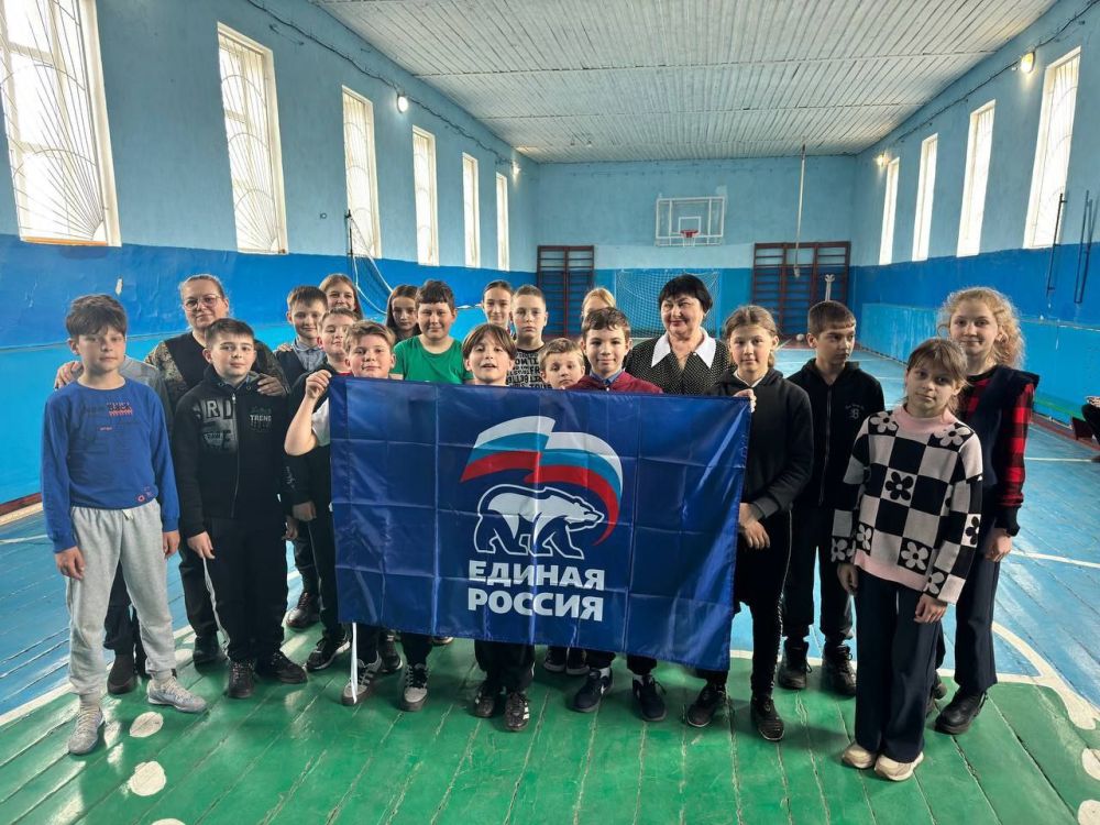 7 апреля в Международный день здоровья, в рамках проекта Здоровое будущее" партии Единая Россия в Брянковском учебно-воспитательном комплексе № 17 совместно с филиалом "Анненский клуб" проведена конкурсно - развлекательная... 7 апреля в Международный день здоровья, в рамках проекта Здоровое будущее" партии Единая Россия в Брянковском учебно-воспитательном комплексе № 17 совместно с филиалом "Анненский клуб" проведена конкурсно - развлекательная...