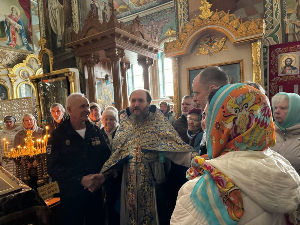 Сергей Соловьев: Сегодня, в день празднования Благовещения Пресвятой Богородицы, присутствовал на Божественной литургии в храме Рождества Пресвятой Богородицы Сергей Соловьев: Сегодня, в день празднования Благовещения Пресвятой Богородицы, присутствовал на Божественной литургии в храме Рождества Пресвятой Богородицы