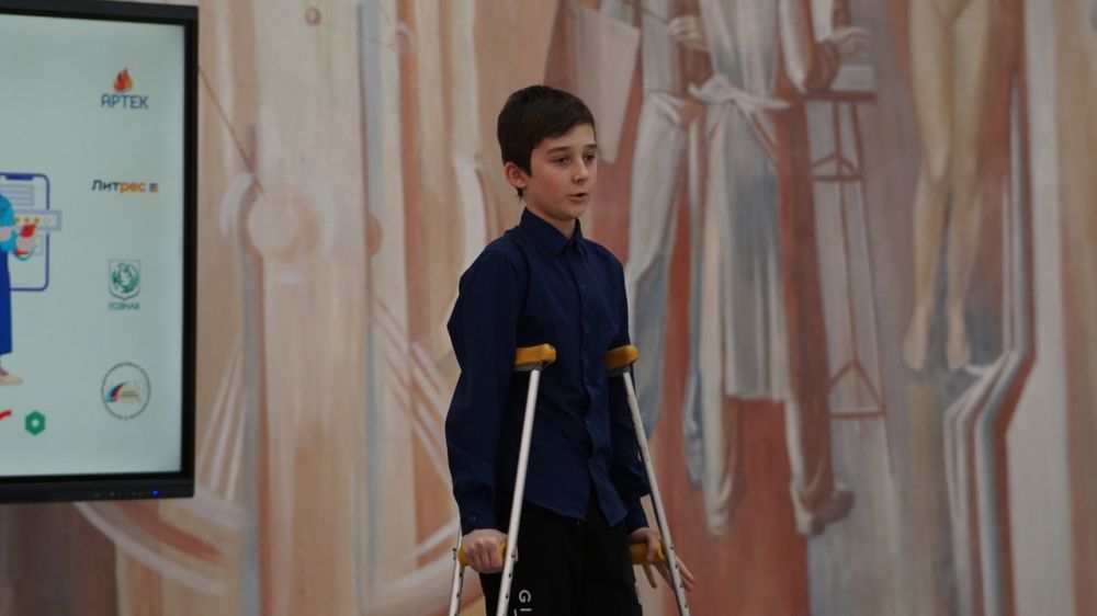 Ученик Успенской средней школы №2 защищал честь округа в конкурсе юных чтецов Ученик Успенской средней школы №2 защищал честь округа в конкурсе юных чтецов