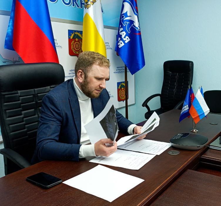Первый заместитель главы Администрации Антрацитовского МО Марат Гайсин совместно с представителями структурных подразделений Администрации и коммунальных предприятий провел еженедельный прием граждан Первый заместитель главы Администрации Антрацитовского МО Марат Гайсин совместно с представителями структурных подразделений Администрации и коммунальных предприятий провел еженедельный прием граждан