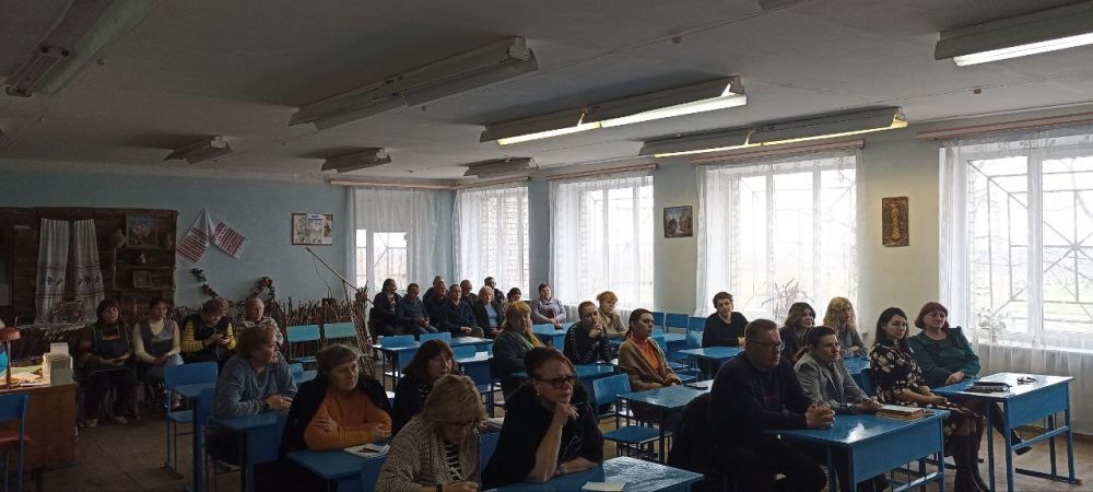 Олег Коваль: 7 апреля, находясь с рабочим визитом в Антрацитовском муниципальном округе, встретился с сотрудниками Антрацитовского колледжа автомобильного транспорта Олег Коваль: 7 апреля, находясь с рабочим визитом в Антрацитовском муниципальном округе, встретился с сотрудниками Антрацитовского колледжа автомобильного транспорта