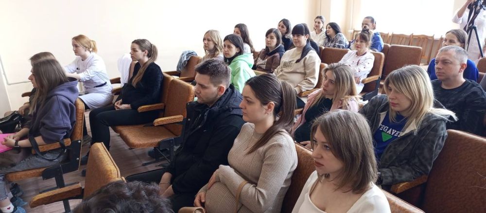 В Алчевском центре матери и ребенка отметили Всероссийский день беременных В Алчевском центре матери и ребенка отметили Всероссийский день беременных