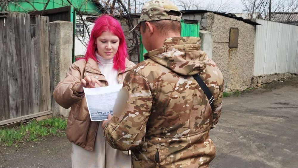 На территории пгт. Софиевский сотрудниками отдела жизнеобеспечения пгт На территории пгт. Софиевский сотрудниками отдела жизнеобеспечения пгт