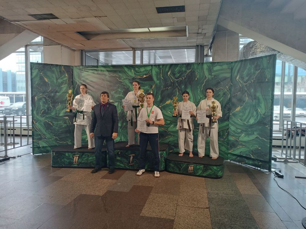 ПЕРВАЯ ЧЕМПИОНКА РОССИИ ПО КИОКУШИН В КРАСНОМ ЛУЧЕ ПЕРВАЯ ЧЕМПИОНКА РОССИИ ПО КИОКУШИН В КРАСНОМ ЛУЧЕ