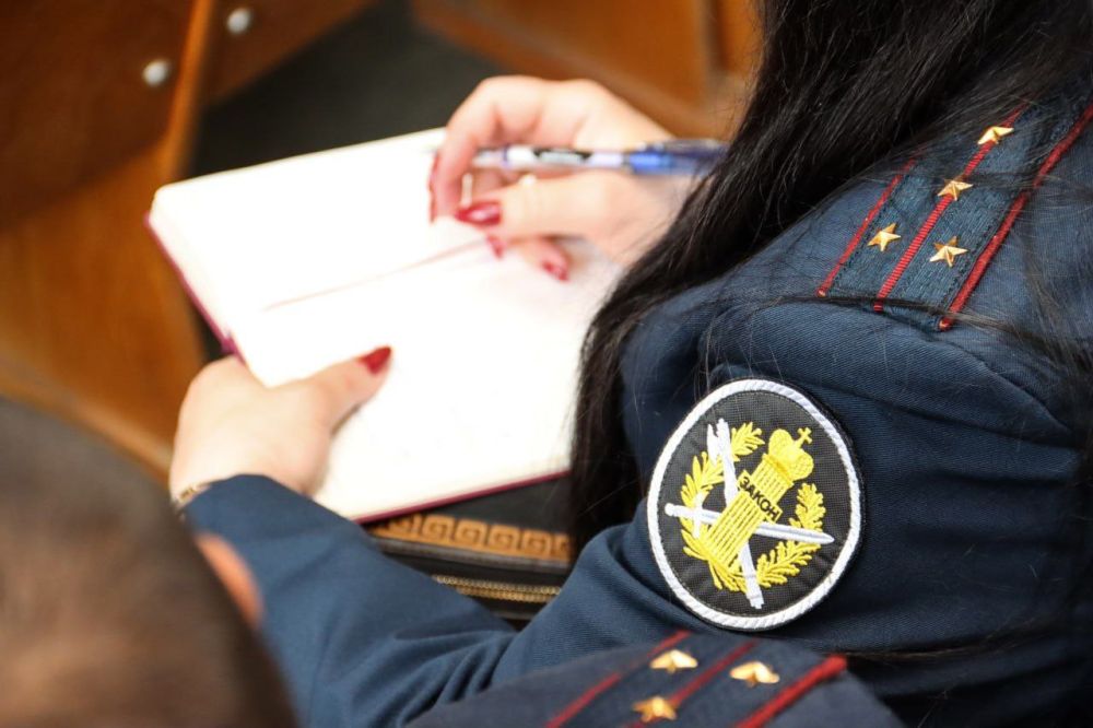 Сотрудники Комиссии по вопросам помилования на территории ЛНР и Управления Федеральной службы исполнения наказаний России по ЛНР обсудили вопросы взаимодействия в ходе методического семинара, который состоялся в... Сотрудники Комиссии по вопросам помилования на территории ЛНР и Управления Федеральной службы исполнения наказаний России по ЛНР обсудили вопросы взаимодействия в ходе методического семинара, который состоялся в...