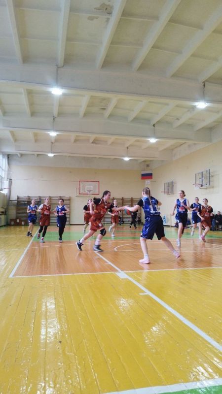 Спорт наш - сила!. Воспитанницы Спортивной школы города Ровеньки приняли участие в Первенстве Луганской Народной Республики по баскетболу среди девушек до 14 лет, которое состоялось в городе Перевальске Спорт наш - сила!. Воспитанницы Спортивной школы города Ровеньки приняли участие в Первенстве Луганской Народной Республики по баскетболу среди девушек до 14 лет, которое состоялось в городе Перевальске