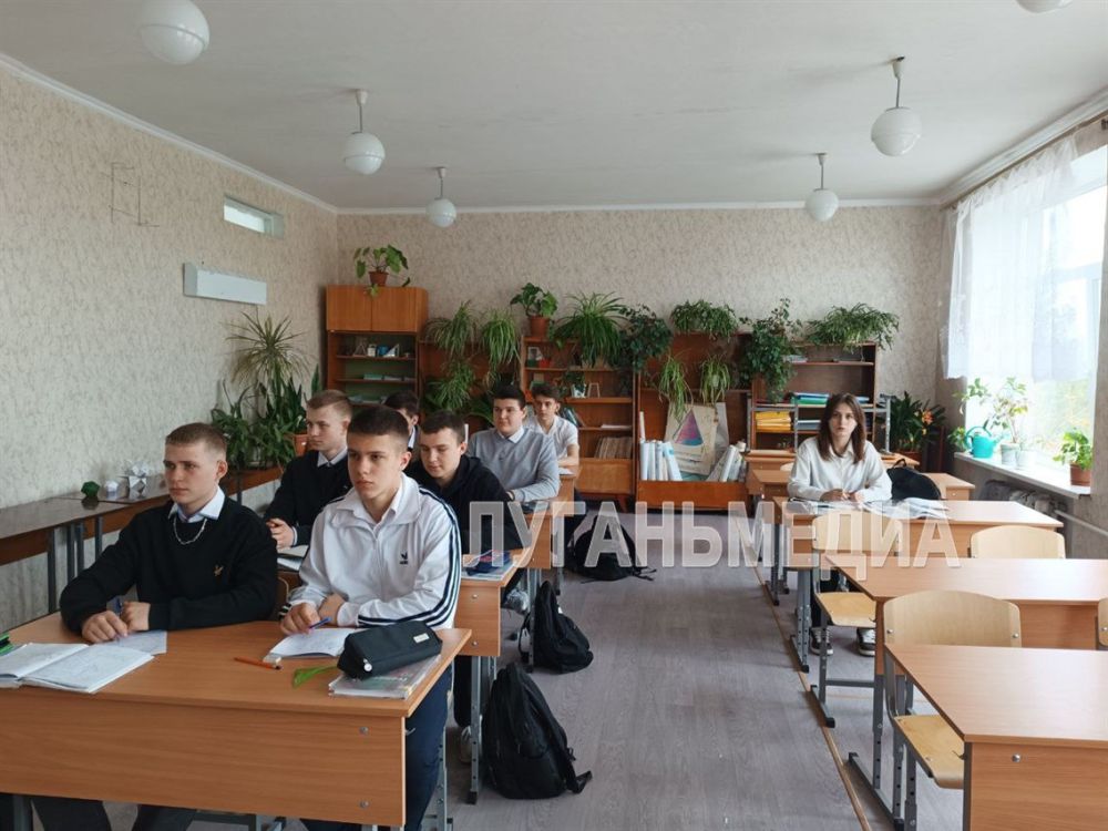Орджоникидзевская школа ждет преподавателя математики Орджоникидзевская школа ждет преподавателя математики