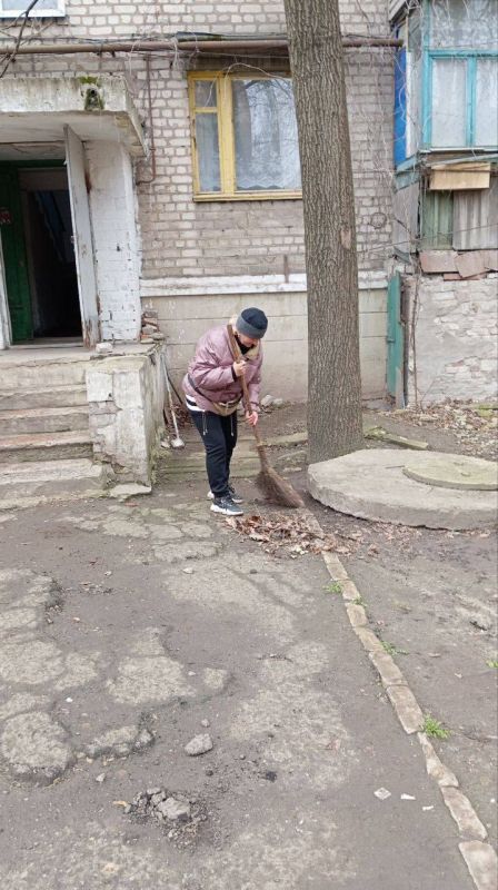 Виктория Сергеева: Коммунальщики в действии. Коммунальные предприятия продолжили заниматься уборкой территории городского округа Виктория Сергеева: Коммунальщики в действии. Коммунальные предприятия продолжили заниматься уборкой территории городского округа