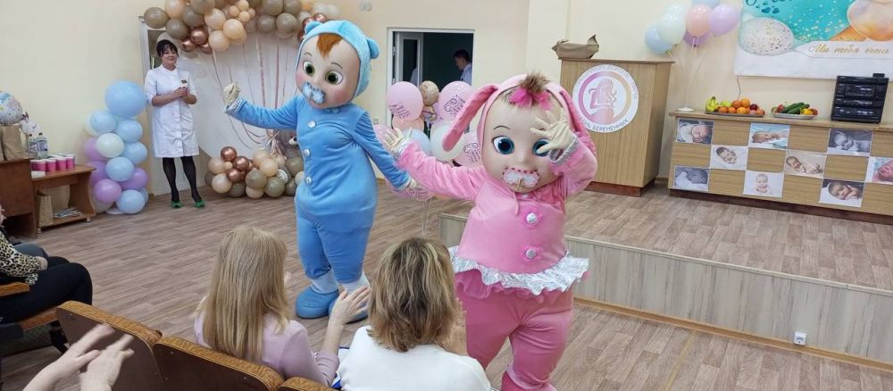 В Алчевском центре матери и ребенка отметили Всероссийский день беременных В Алчевском центре матери и ребенка отметили Всероссийский день беременных
