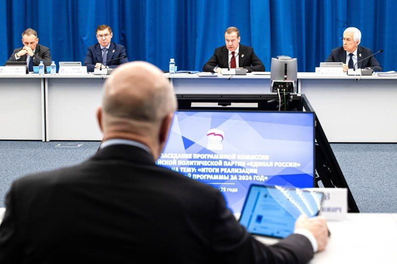По народной программе «Единой России» в ЛНР отремонтировано более 4,6 тысяч объектов По народной программе «Единой России» в ЛНР отремонтировано более 4,6 тысяч объектов