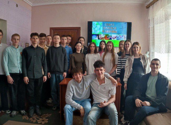 В рамках празднования Всемирного дня здоровья в Лутугинской библиотеке прошел круглый стол В рамках празднования Всемирного дня здоровья в Лутугинской библиотеке прошел круглый стол