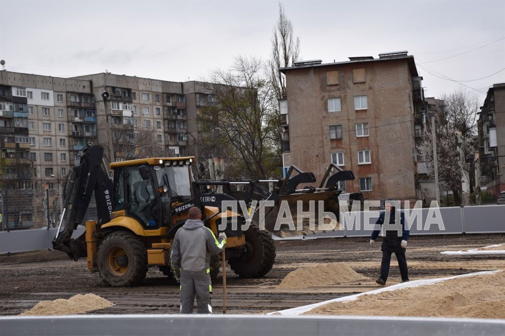 Стартовали работы по строительству физкультурно-оздоровительного комплекса открытого типа (ФОКОТ) на территории спортивной школы города Первомайска Стартовали работы по строительству физкультурно-оздоровительного комплекса открытого типа (ФОКОТ) на территории спортивной школы города Первомайска