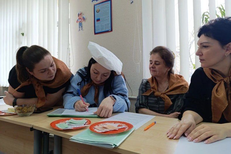 Кулинарный поединок прошел в ГБУ ДО «СЦДЮТ «Мечта» Кулинарный поединок прошел в ГБУ ДО «СЦДЮТ «Мечта»