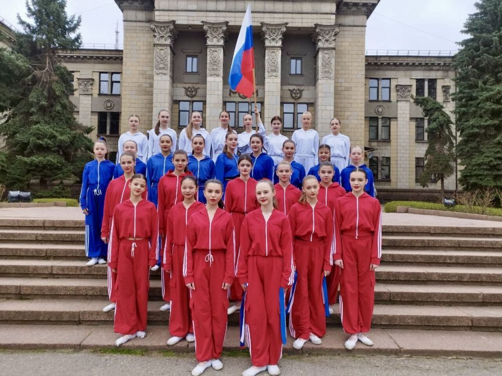 Коллективы Дворца Культуры имени Горького приняли участие во Всероссийском арт-конкурсе «Вдохновение», который проходил в Луганске на базе ЛГАКИ имени М. Матусовского Коллективы Дворца Культуры имени Горького приняли участие во Всероссийском арт-конкурсе «Вдохновение», который проходил в Луганске на базе ЛГАКИ имени М. Матусовского