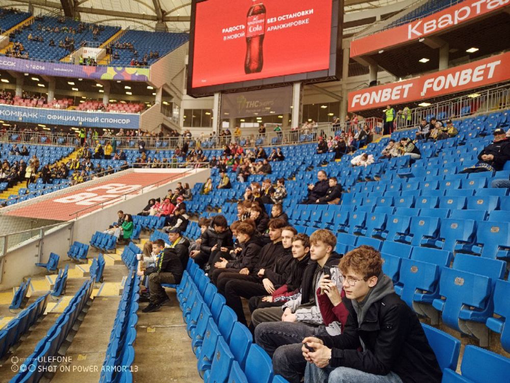 Ребята из футбольного клуба "Шахтер" Перевальск 2009-2010 г.р. в минувшие выходные побывали в Ростове-на-Дону, где встретились в контрольном матче со своими сверстниками командой «Аксай» (г. Аксай). Матч был приурочен к... Ребята из футбольного клуба "Шахтер" Перевальск 2009-2010 г.р. в минувшие выходные побывали в Ростове-на-Дону, где встретились в контрольном матче со своими сверстниками командой «Аксай» (г. Аксай). Матч был приурочен к...