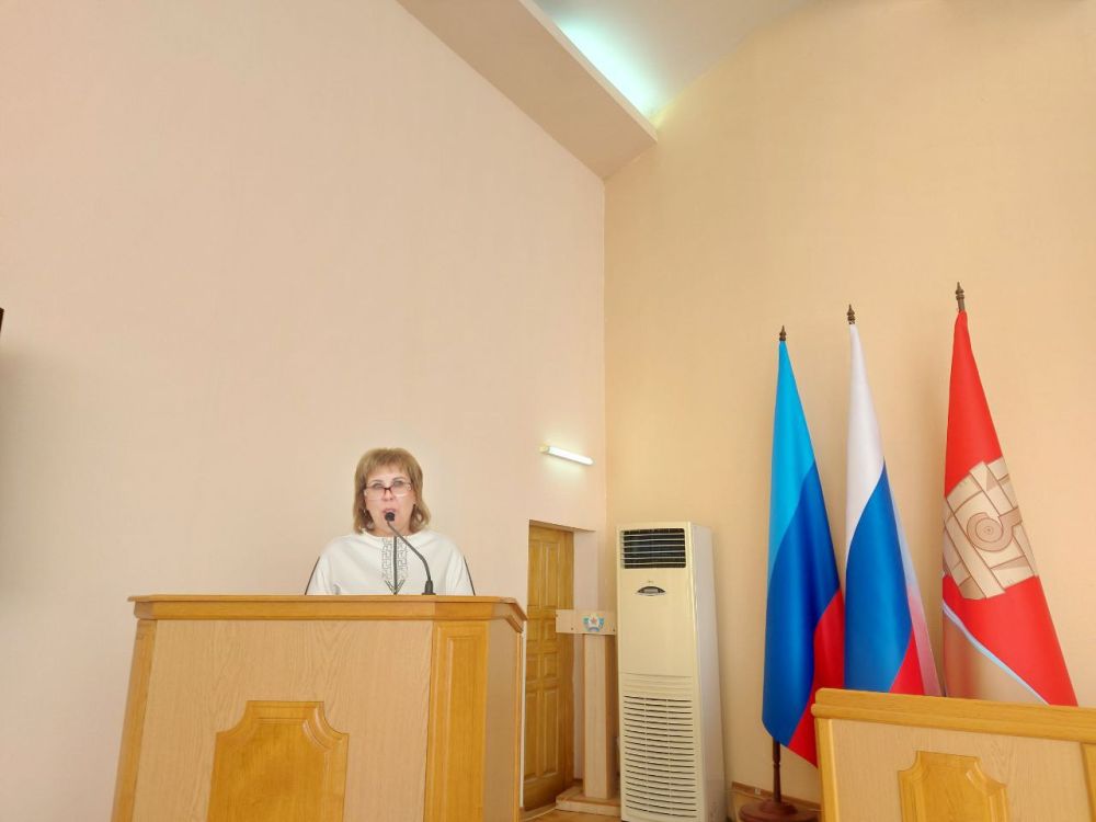 Роман Лысенко: 8 апреля в Совете городского округа город Алчевск состоялось очередное 37 заседание, ключевым вопросом которого стало присвоение звания «Почетный гражданин муниципального образования городской округ город... Роман Лысенко: 8 апреля в Совете городского округа город Алчевск состоялось очередное 37 заседание, ключевым вопросом которого стало присвоение звания «Почетный гражданин муниципального образования городской округ город...