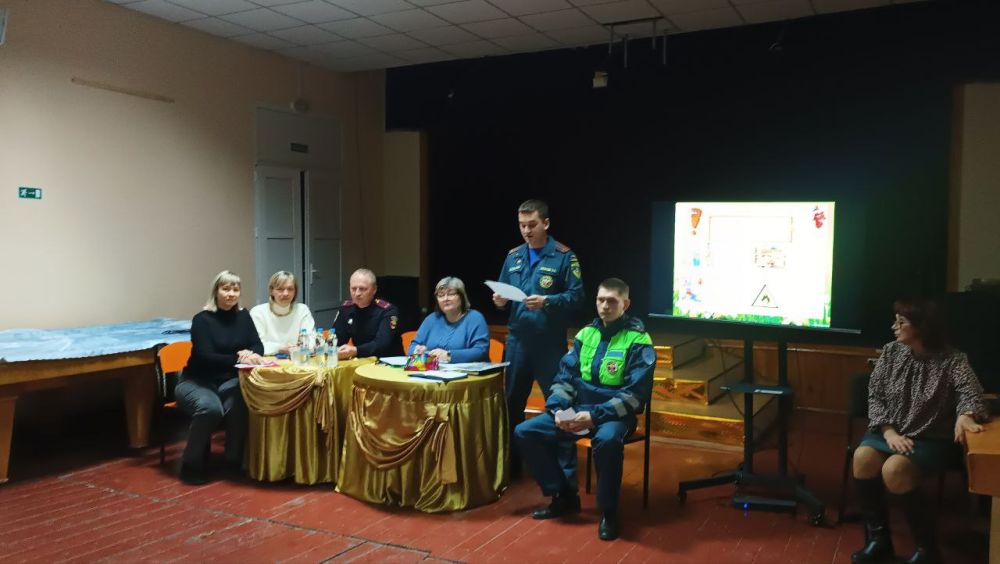 В Пролетарском Доме культуры состоялась родительская конференция на тему «Мы в ответе за наших детей!» В Пролетарском Доме культуры состоялась родительская конференция на тему «Мы в ответе за наших детей!»