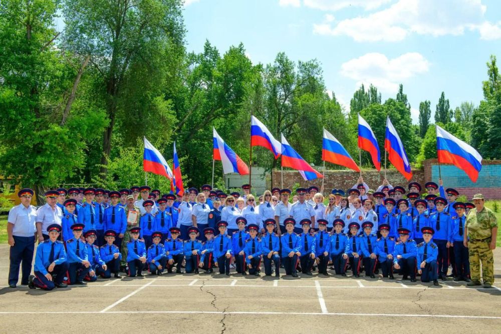Виктор Водолацкий: Республиканский казачий кадетский корпус имени маршала авиации Александра Ефимова вошел в 10 лучших казачий кадетских корпусов России Виктор Водолацкий: Республиканский казачий кадетский корпус имени маршала авиации Александра Ефимова вошел в 10 лучших казачий кадетских корпусов России