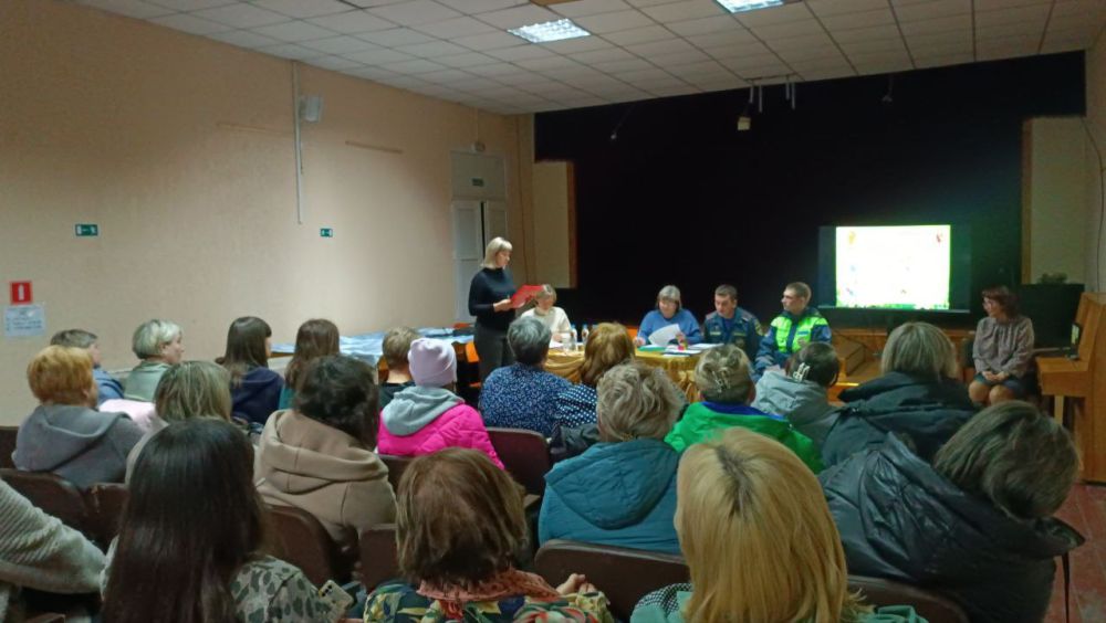 В Пролетарском Доме культуры состоялась родительская конференция на тему «Мы в ответе за наших детей!» В Пролетарском Доме культуры состоялась родительская конференция на тему «Мы в ответе за наших детей!»
