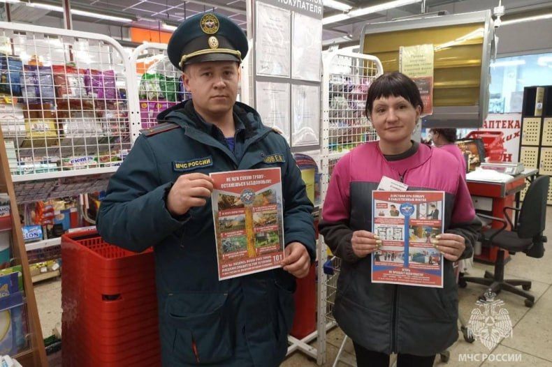 В Свердловске проверили противопожарное состояние объектов торговли В Свердловске проверили противопожарное состояние объектов торговли