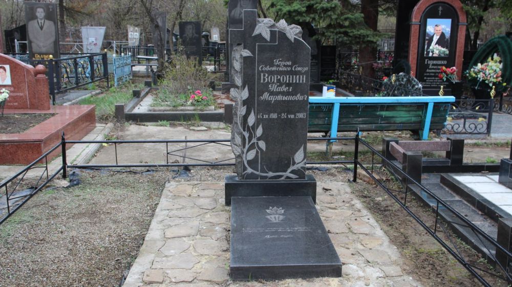 Единороссы присоединились к облагораживанию заброшенных захоронений Героев СССР Единороссы присоединились к облагораживанию заброшенных захоронений Героев СССР