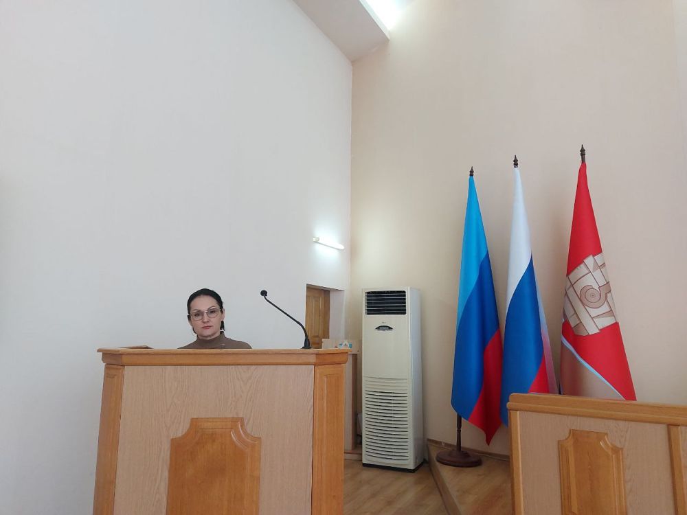 Роман Лысенко: 8 апреля в Совете городского округа город Алчевск состоялось очередное 37 заседание, ключевым вопросом которого стало присвоение звания «Почетный гражданин муниципального образования городской округ город... Роман Лысенко: 8 апреля в Совете городского округа город Алчевск состоялось очередное 37 заседание, ключевым вопросом которого стало присвоение звания «Почетный гражданин муниципального образования городской округ город...