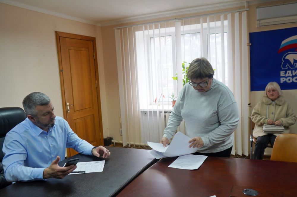 Андрей Сухачев: На личном приеме вместе с коллегами рассмотрели 6 обращений граждан Андрей Сухачев: На личном приеме вместе с коллегами рассмотрели 6 обращений граждан