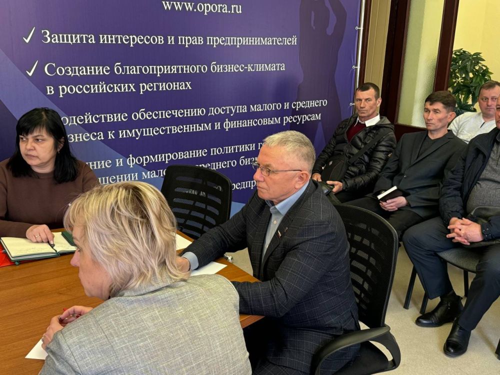 Зинаида Наден: Сегодня совместно с депутатом Народного Совета, председателем общественного совета партийного проекта «Российское село» Василием Леоновым и депутатом Народного Совета, заместителем секретаря Луганского... Зинаида Наден: Сегодня совместно с депутатом Народного Совета, председателем общественного совета партийного проекта «Российское село» Василием Леоновым и депутатом Народного Совета, заместителем секретаря Луганского...