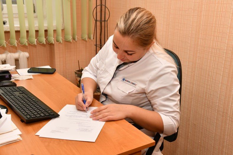 Красноярские врачи продолжают оказывать помощь жителям Свердловского муниципального округа Красноярские врачи продолжают оказывать помощь жителям Свердловского муниципального округа