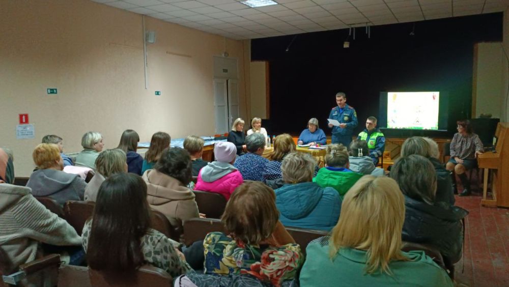 В Пролетарском Доме культуры состоялась родительская конференция на тему «Мы в ответе за наших детей!» В Пролетарском Доме культуры состоялась родительская конференция на тему «Мы в ответе за наших детей!»