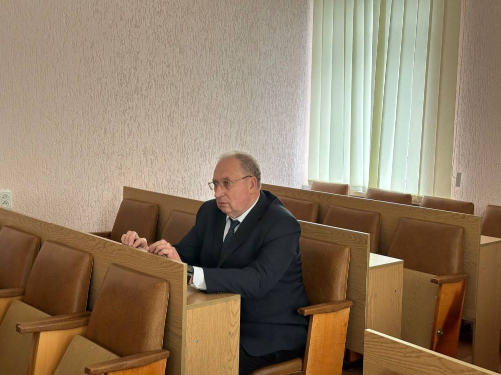 Андрей Рубанцов: Сегодня провел совместное совещание с представителями военного комиссариата городского округа и заместителем главного врача ГБУЗ РЦГМБ по поликлиническому разделу Александром Суколеновым по вопросу создания... Андрей Рубанцов: Сегодня провел совместное совещание с представителями военного комиссариата городского округа и заместителем главного врача ГБУЗ РЦГМБ по поликлиническому разделу Александром Суколеновым по вопросу создания...